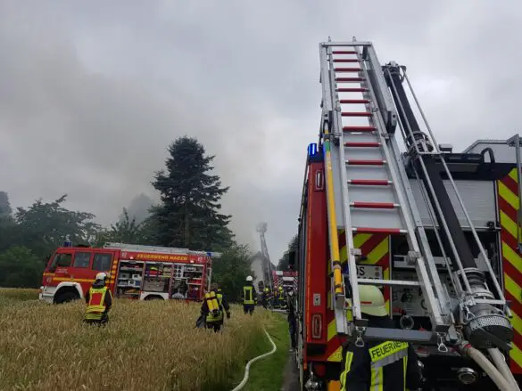 2021-07-16_Feuer-Dachstuhl-Wohnhausbrand-Hagen-LK-Osnabrueck-015 Großes Wohnhaus brennt in Hagen a.T.W. im Landkeis Osnabrück