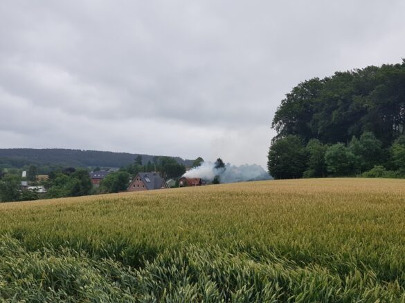 2021-07-16_Feuer-Dachstuhl-Wohnhausbrand-Hagen-LK-Osnabrueck-017 Großes Wohnhaus brennt in Hagen a.T.W. im Landkeis Osnabrück