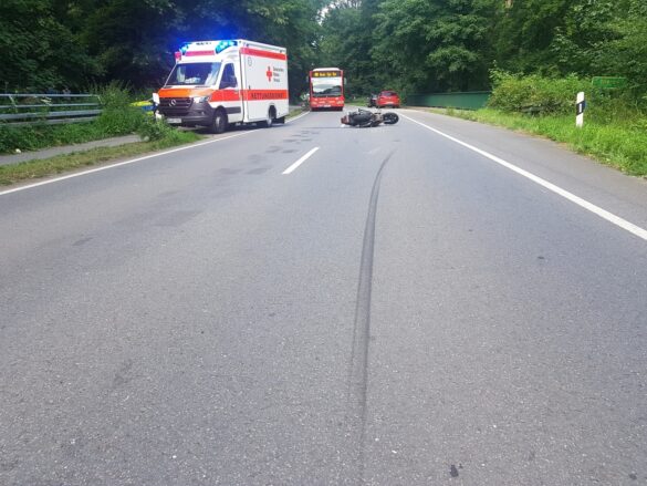 Motorradfahrer stürzt bei Unfall mit PKW in Bissendorf