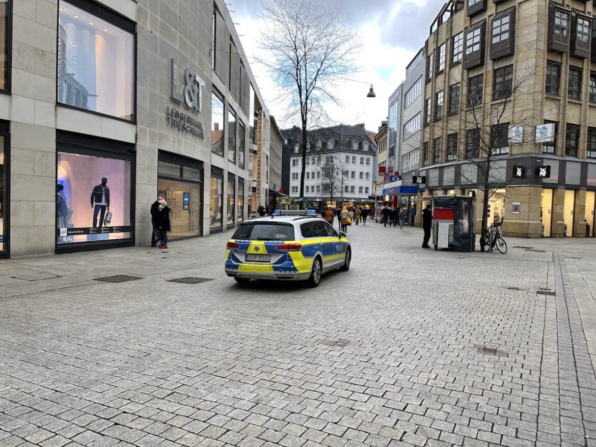 Polizei in der Großen Straße (Symbolbild)