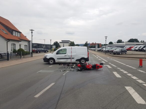 Motorradfahrer schwer verletzt bei Unfall mit Auto in Hilter im Landkreis Osnabrück