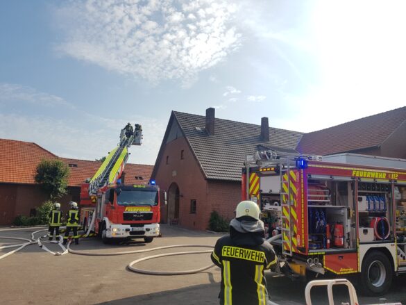 2021-08-12_Feuer-Landwirtschaftliches-Gebaeude-Stall_Ostercappeln-LK-Osnabrueck-003 Feuer in Stallgebäude in Ostercappeln