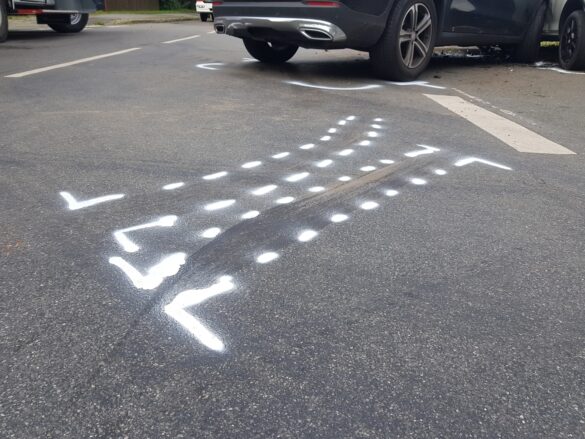 2021-08-20_Unfall-Zusammenstoss-PKW-eingeklemmt-Bissendorf-LK-Osnabrueck-016 PKW-Fahrerin bei Kreuzungsunfall in Bissendorf eingeklemmt