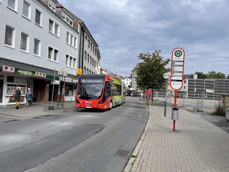 Stadtbus in der Johannisstraße