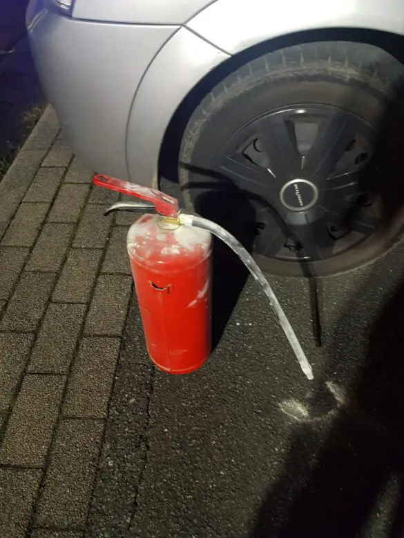 Auto brennt vor Wohnhaus in Hilter im Landkreis Osnabrück