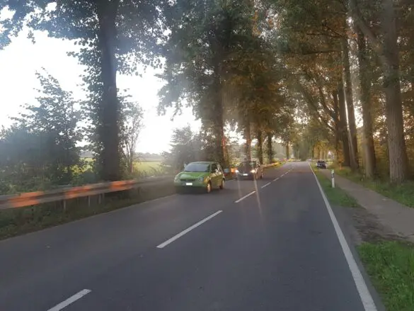 Betonmischer-LKW kippt in Melle bei Osnabrück um