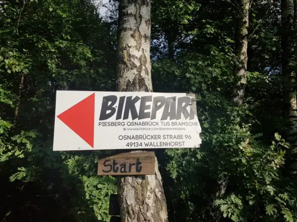 2021-09-25_Unfall-Mountainbiker_Wallenhorst-Bikepark-Piesberg-Landkreis-Osnabrueck-007 Mountainbiker am Piesberg bei Osnabrück schwer verletzt