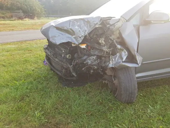 2021-09-28_Unfall-PKW-gegen-PKW_Bramsche-Landkreis-Osnabrueck-009 PKW krachen in Bramsche bei Osnabrück gegeneinander