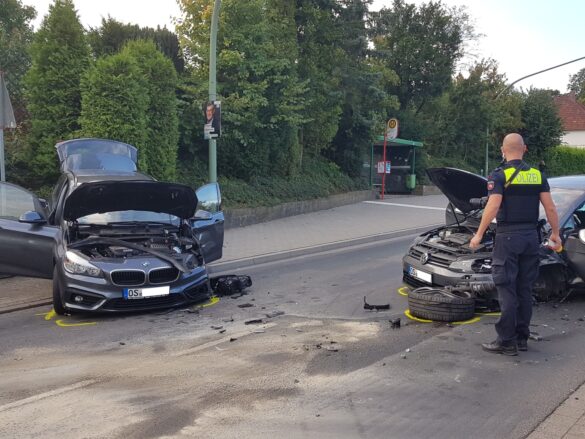 Autos stoßen in Georgsmarienhütte zusammen