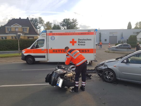 Kradfahrer bei Unfall mit PKW in Hasbergen schwer verletzt
