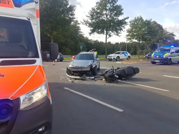 Kradfahrer bei Unfall mit PKW in Hasbergen schwer verletzt