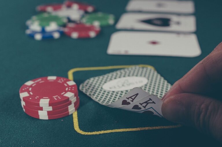 Poker, Kartenspiel