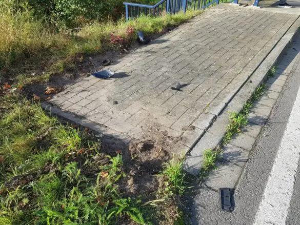 Auto prallt gegen Fahrzeuge im Gegenverkehr in Hasbergen