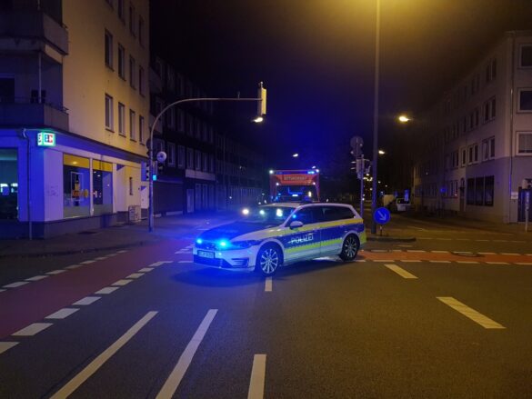 Auto kracht gegen Laterne in Osnabrück