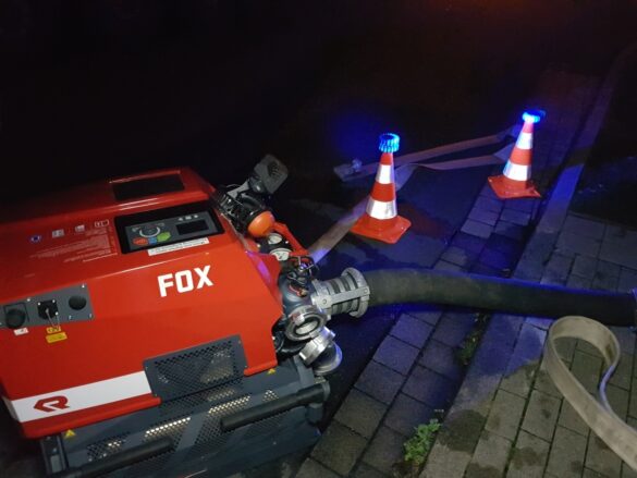 2021-10-18_Feuer-LKW_Autobahn-A30-Melle-Gronegau-Riemsloh-LK-Osnabrueck-016 LKW-Anhänger in Flammen auf der Autobahn A30 bei Melle