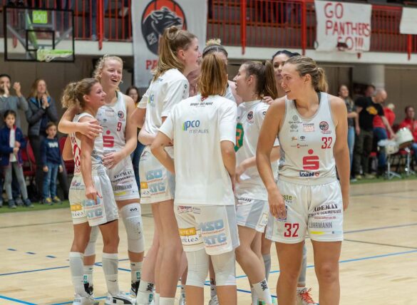 Panthers gewinnen gegen Freiburg nach furioser Aufholjagd