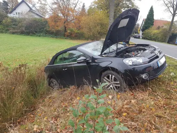 PKW kollidieren auf Landstraße in Hasbergen
