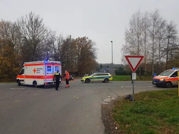 Rollerfahrerin bei Zusammenstoß mit PKW am Harderberg verletzt Rollerfahrerin bei Zusammenstoß mit PKW am Harderberg verletzt