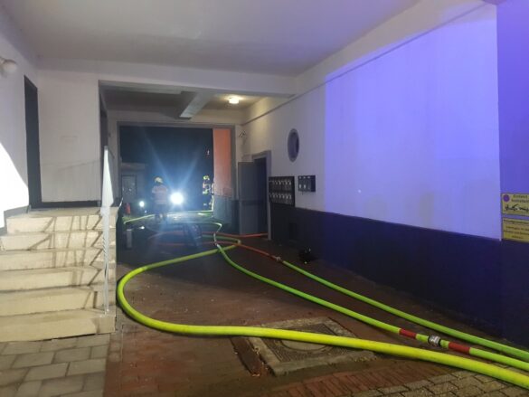 PKW-Brand greift auf Gebäude in Osnabrück über