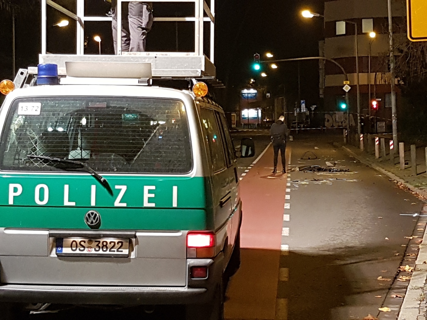 Trümmerfeld auf Abbiegespur