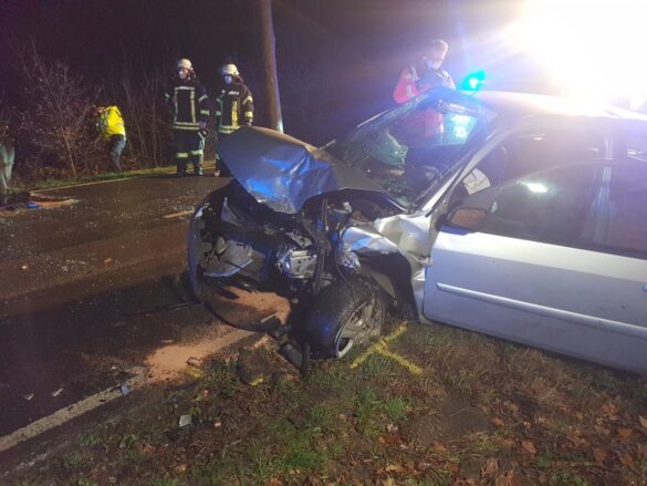 Ford-Fiesta nach Zusammenstoß Verunfallter Ford-Fiesta