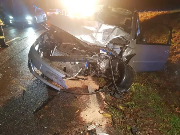 Frontansicht des Ford-Fiesta nach frontalem Zusammenstoß Ford-Fiesta, Front