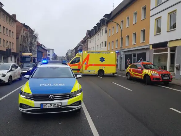 Rettungswagen, Notarzt, Polizei