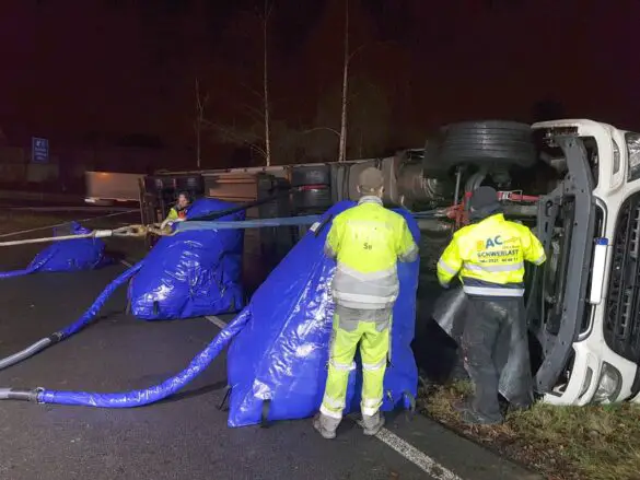 LKW-Bergung auf Autobahn A30 bis in die Abendstunden LKW-Bergung auf Autobahn A30 bis in die Abendstunden