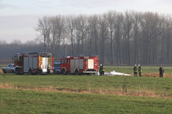 Sportflugzeug überschlägt sich in Bohmte Sportflugzeug überschlägt sich in Bohmte