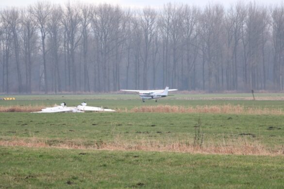 Sportflugzeug überschlägt sich in Bohmte Sportflugzeug überschlägt sich in Bohmte