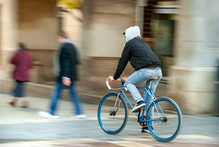 Fahrradfahrer (Symbolbild)