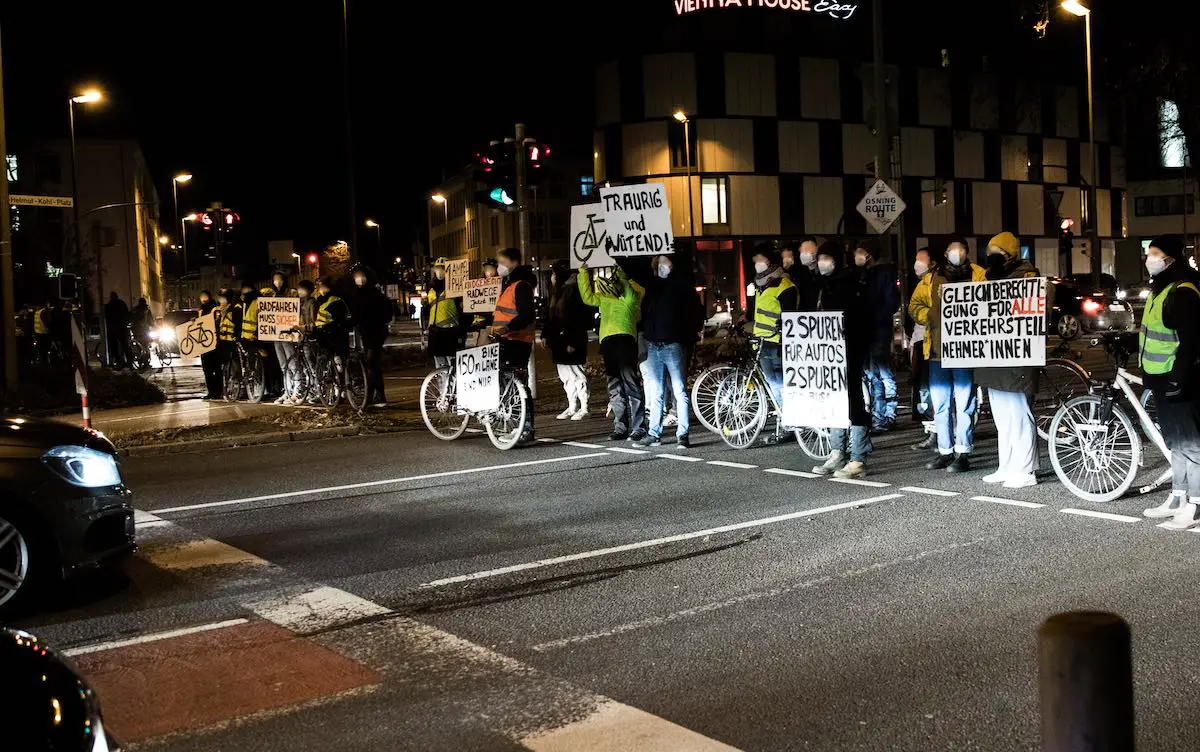 Teilnehmer Fahrraddemo Wall (unbekannter Urheber)