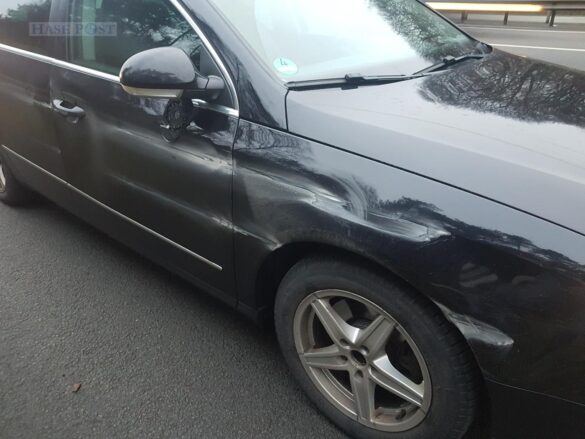 PKW-Gespann gerät auf Autobahn A1 außer Kontrolle