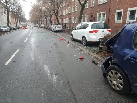 Sutthauser Straße nach PKW-Zusammenstoß voll gesperrt