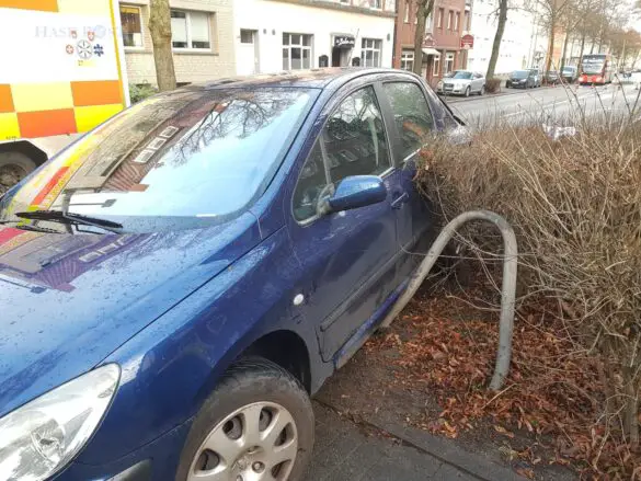 Sutthauser Straße nach PKW-Zusammenstoß voll gesperrt