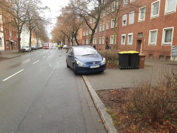 Sutthauser Straße nach PKW-Zusammenstoß voll gesperrt