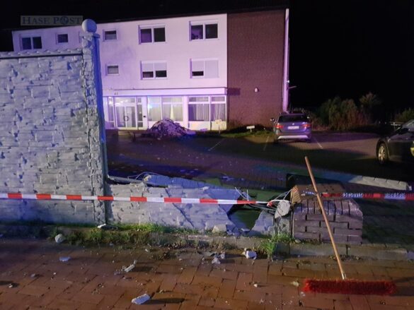 PKW-Kollision in Georgsmarienhütte, ein Fahrer eingeklemmt