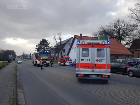 PKW prallt in parkendes Auto in Belm