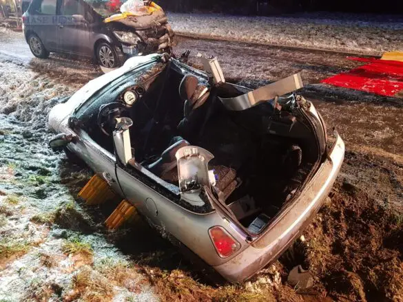 Autofahrer bei Zusammenstoß in Dissen eingeklemmt