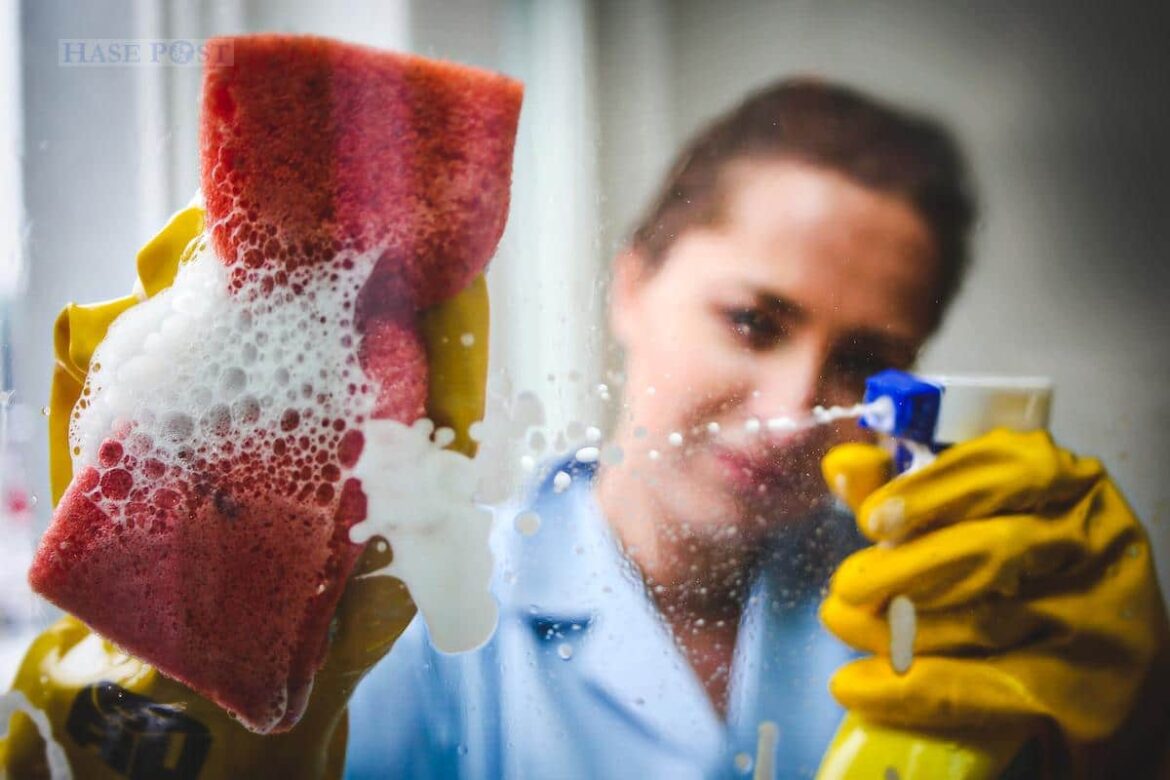 Reinigungskraft (Symbolbild)