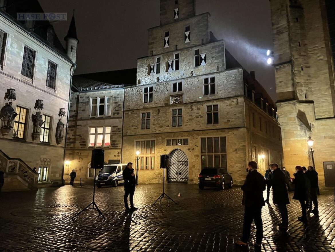 Mahnwache der AfD auf dem historischen Osnabrücker Marktplatz, 19.01.2022
