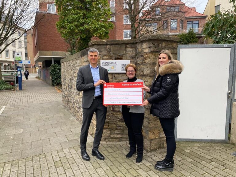 Gute Nachricht des Tages: HLB Klein Mönstermann unterstützt Hospiz Osnabrück mit Weihnachtsspende