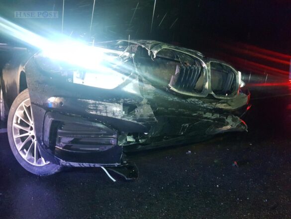 PKW-Kollision im Regen auf der Autobahn A30 PKW-Kollision im Regen auf der Autobahn A30