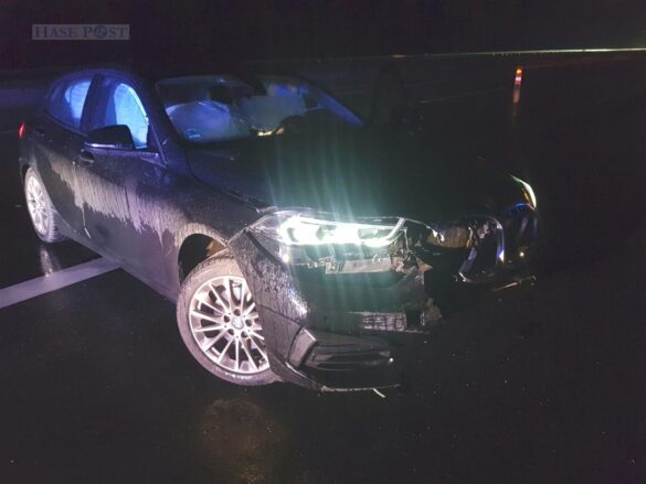 PKW-Kollision im Regen auf der Autobahn A30 PKW-Kollision im Regen auf der Autobahn A30