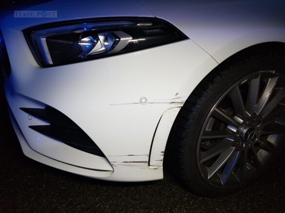 Auto überschlägt sich auf Bundesstraße am Harderberg