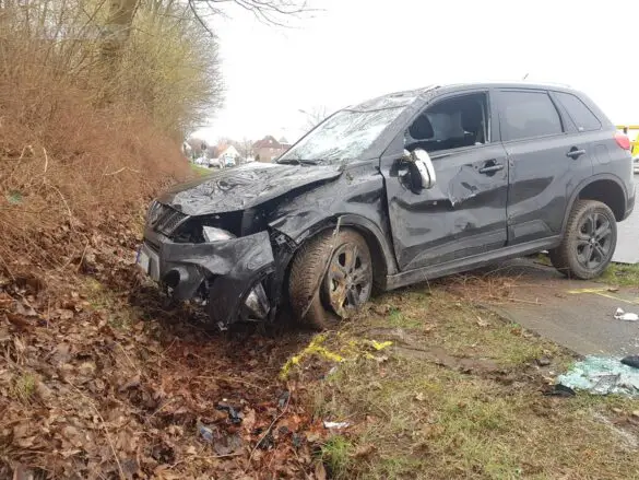 PKW überschlägt sich in Melle PKW überschlägt sich in Melle