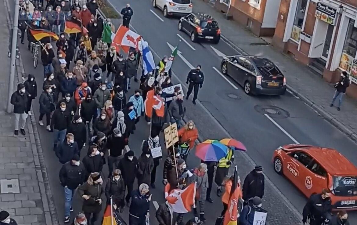 Demonstrationszug in der Martinistraße