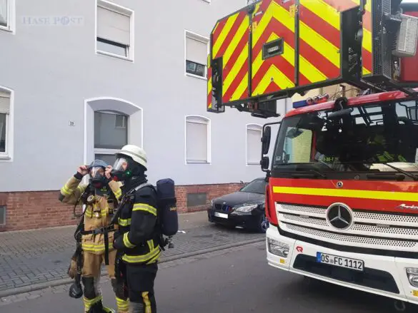 Person bei Zimmerbrand lebensgefährlich verletzt