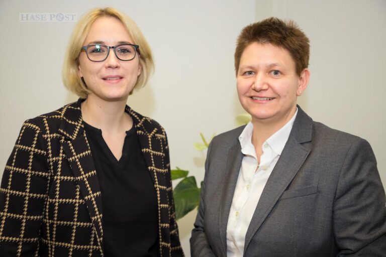 Katharina Pötter bei der Vorstellung von Heike Pape als Chefin des Fachbereichs Bürger und Ordnung im Herbst 2019 (Foto: Stadt Osnabrück, Silke Brickwedde)