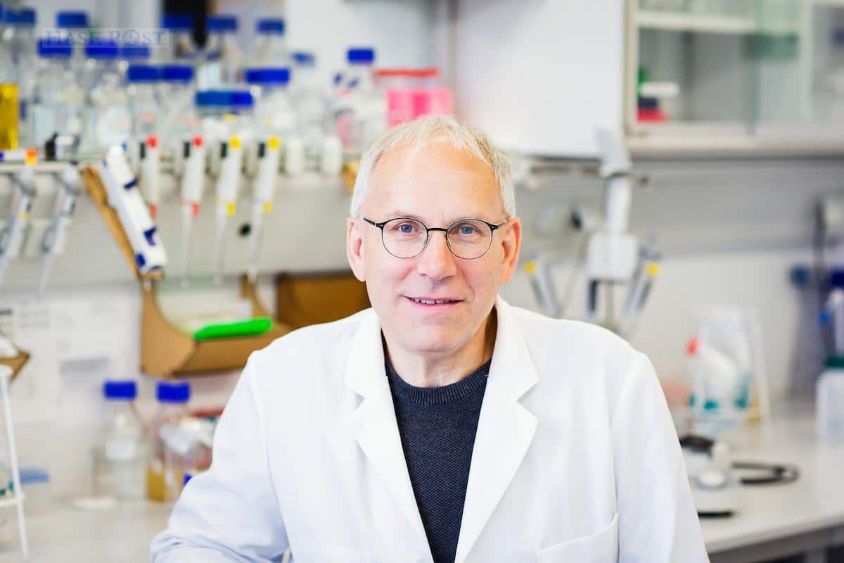 In den Laboren von TUM-Prof. Wilfried Schwab in Freising findet die Analysearbeit statt. / Foto: Magdalena Jooss / TUM In den Laboren von TUM-Prof. Wilfried Schwab in Freising findet die Analysearbeit statt. / Foto: Magdalena Jooss / TUM